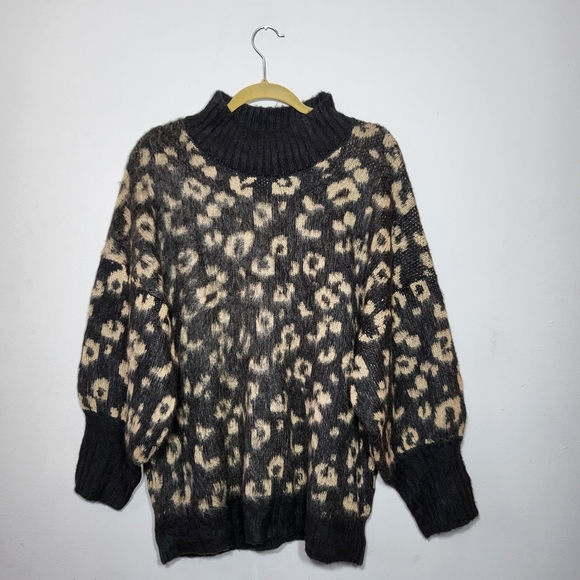 NWT FOREVER 21+ Size 2X Leopard Print Sweater Closet Staple Classic Mock Neck - Picture 7 of 13